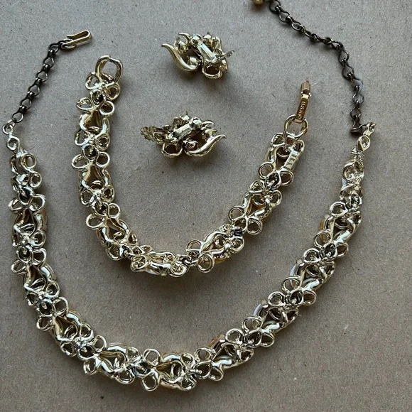 Vintage BSK Rhinestone Necklace and Bracelet Set; Clip-on Earrings - Picture 2 of 4